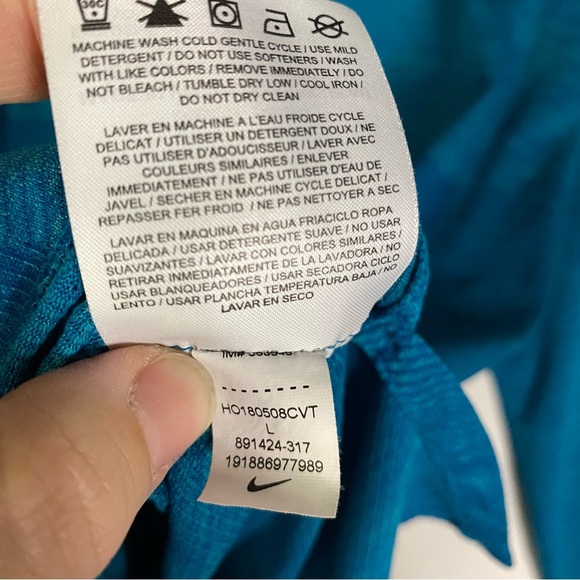 Nike Running Dri-Fit Medalist Long Sleeve Work out Shirt Large men teal blue - Picture 7 of 10